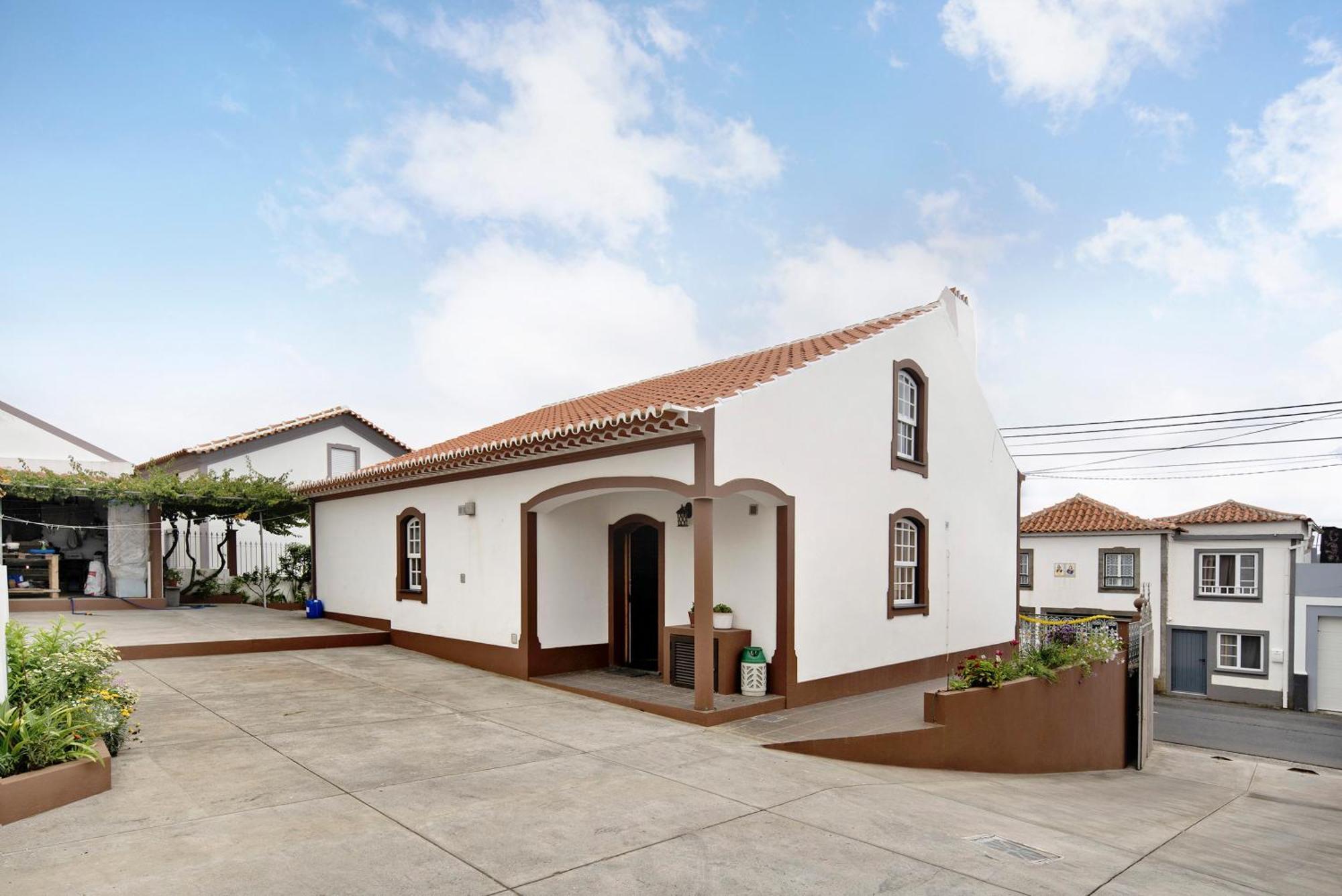 Casa Das Rosas อังกรา ดู เอโรอิสโม ภายนอก รูปภาพ